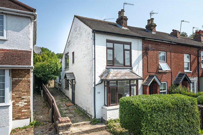 2 Bedroom Semi-Detached House To Rent In Horsecroft Road, Boxmoor, HP1