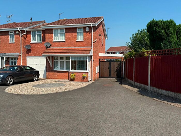 2 Bedroom Detached House For Sale In Hathaway Close, Willenhall, WV13