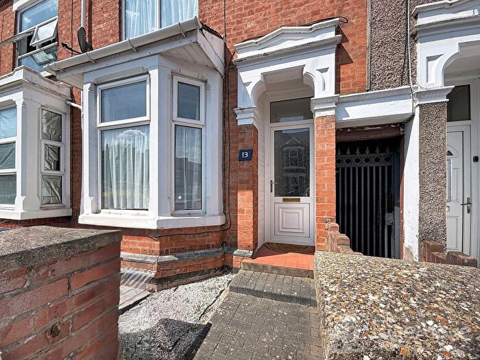 3 Bedroom Terraced House To Rent In Grosvenor Road, CV21