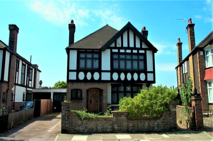 4 Bedroom Detached House To Rent In Carbery Avenue, Acton, London, W3