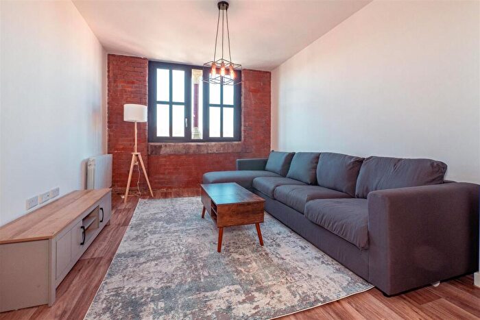 2 Bedroom Apartment For Sale In Water Street, Stockport, SK1