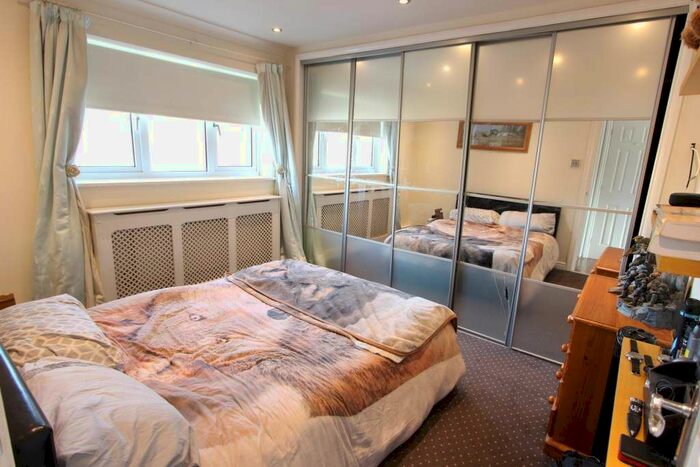 1 Bedroom Flat To Rent In Teresa Gardens, Waltham Cross, EN8