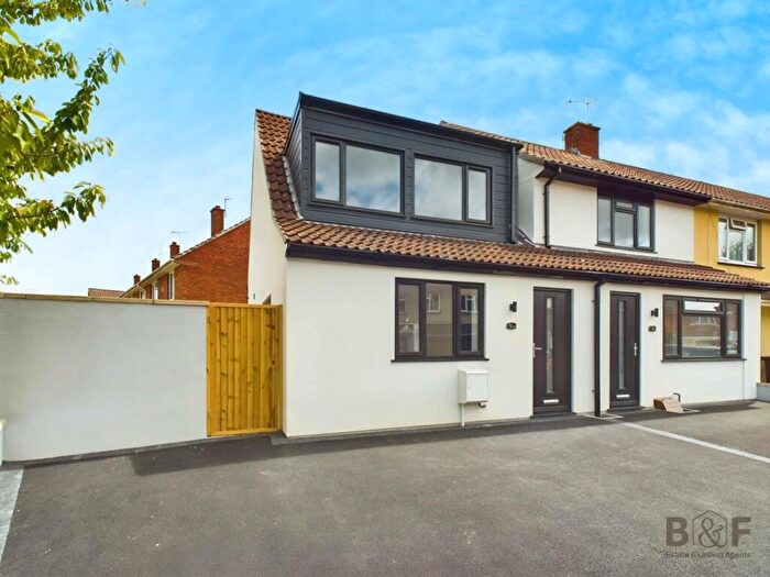 2 Bedroom End Of Terrace House To Rent In Dibden Road, Downend, BS16