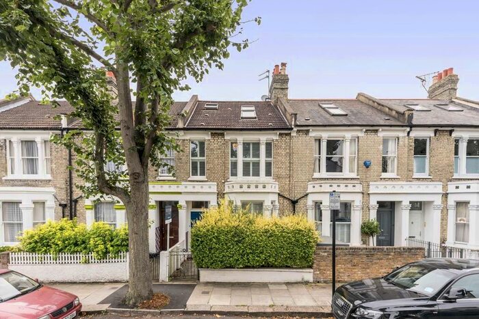 4 Bedroom Property To Rent In Wendell Road, London, W12