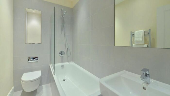 1 Bedroom Flat To Rent In Hamlet Gardens, Ravenscourt Park, London, W6