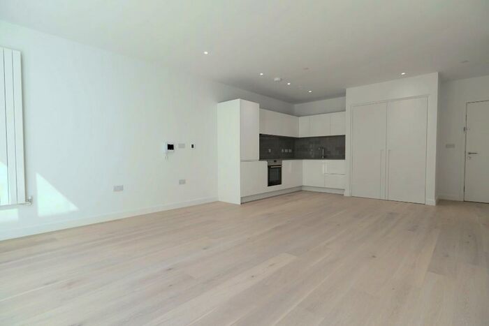 1 Bedroom Apartment To Rent In Bonnet Street, London, E16