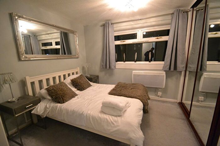 1 Bedroom Flat To Rent In /, St. Mungo Avenue, Glasgow, G4