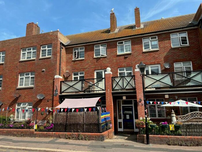 3 Bedroom Maisonette To Rent In East Street, Hastings, TN34
