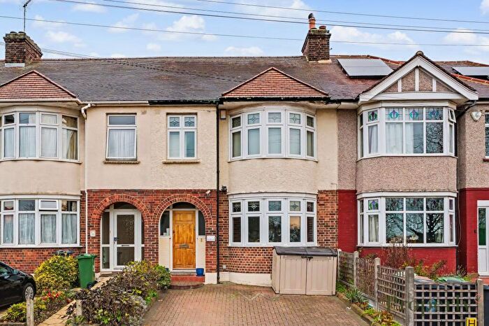 3 Bedroom Terraced House For Sale In Shaftesbury Road, London, E4