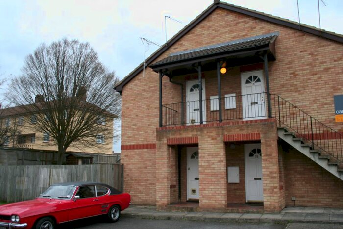 Studio To Rent In Lowdell Close, West Drayton, UB7