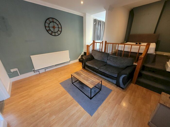 Studio To Rent In Mansel Street, Swansea, SA1