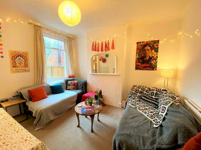 3 Bedroom Terraced House To Rent In Beaconsfield Road, Canterbury, CT2