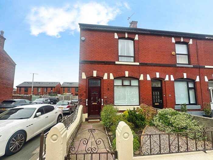 3 Bedroom Terraced House For Sale In Dumers Lane, Radcliffe, M26