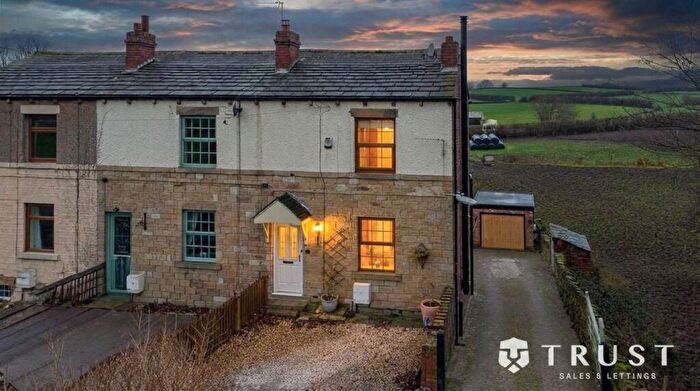 2 Bedroom Cottage For Sale In Listing Mill Cottages, Gomersal, BD19