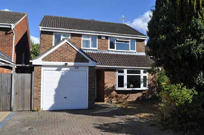 4 Bedroom Detached House For Sale In Springfield Park, Maidenhead, Berkshire, SL6
