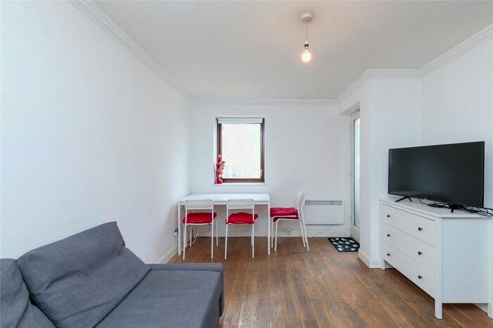 1 Bedroom Maisonette To Rent In East Smithfield, London, E1W
