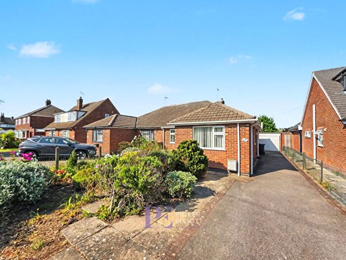 2 Bedroom Bungalow For Sale In The Fairway, Burbage, LE10