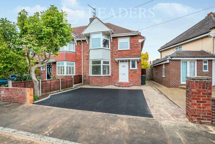 3 Bedroom Semi-Detached House To Rent In Donaldson Road, Cosham, PO6