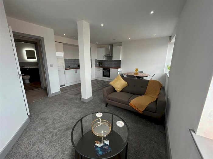 1 Bedroom Flat To Rent In Grosvenor House, Union Street, Wakefield, WF1