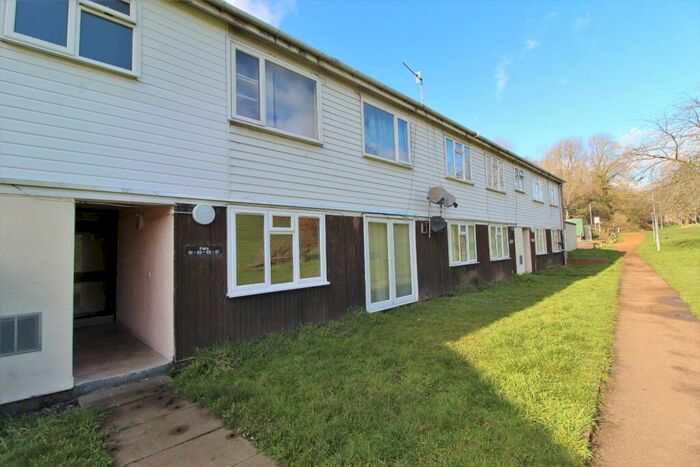 1 Bedroom Ground Maisonette To Rent In Downside, Hemel Hempstead, Hertfordshire, HP2