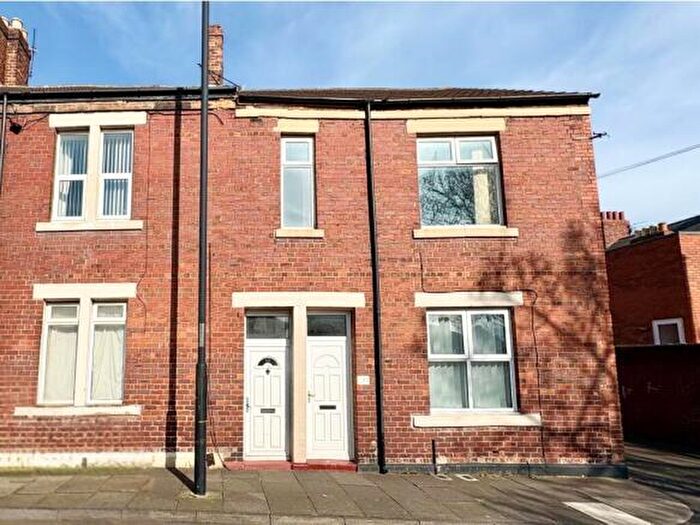2 Bedroom Flat For Sale In Silkeys Lane, North Shields, Tyne And Wear, NE29