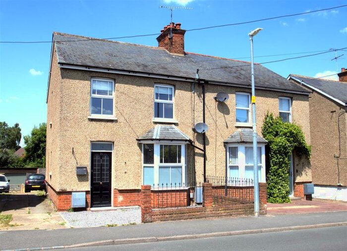 3 Bedroom Semi-Detached House To Rent In Windmill Road, Flitwick, MK45