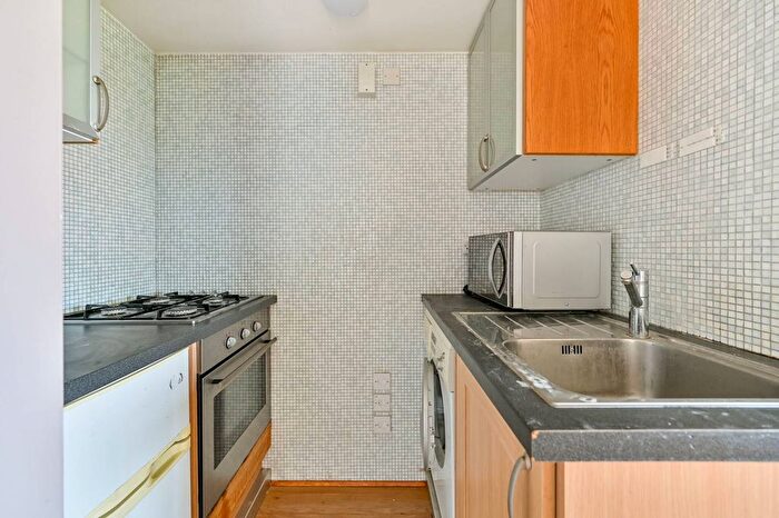 1 Bedroom Flat To Rent In Noel Road, West Acton, London, W3