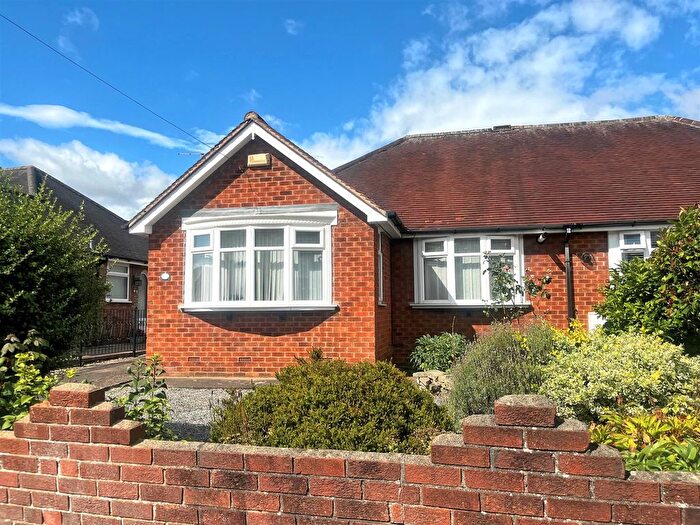 2 Bedroom Semi Detached Bungalow For Sale In Oakdene, Cottingham, HU16