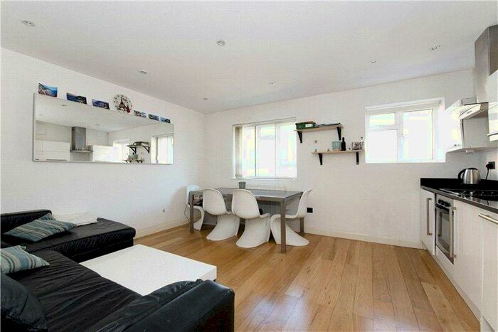 1 Bedroom Flat To Rent In Fircroft, Halton Road, London, N1
