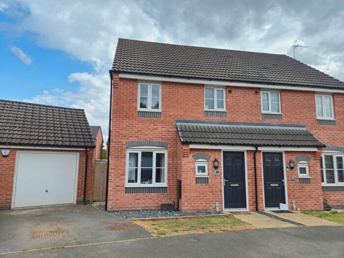 3 Bedroom Semi-Detached House For Sale In Howden Close, Bagworth, LE67