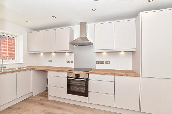 3 Bedroom Semi-Detached House For Sale In Maude Close, The Maude, New Romney, Kent, TN28