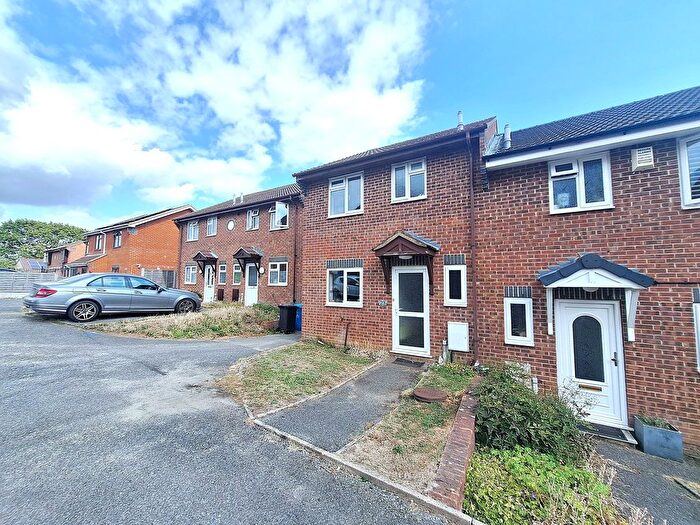3 Bedroom Semi-Detached House For Sale In Highview Gardens, Parkstone, Poole, BH12