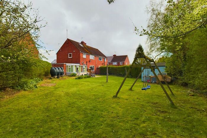 3 Bedroom Semi-Detached House For Sale In Hawthorn Close, Denstone, ST14