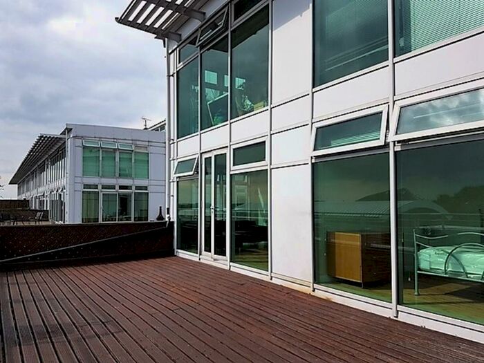 1 Bedroom Apartment To Rent In Platinum Apartments, Jewellery Quarter, B18