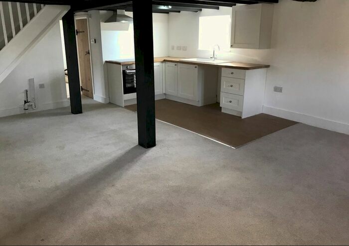 2 Bedroom Property To Rent In Eridge Road, Steel Cross, Crowborough, TN6