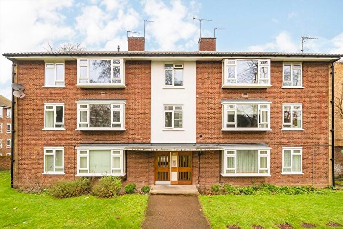 3 Bedroom Flat To Rent In Portinscale Road, Putney, SW15