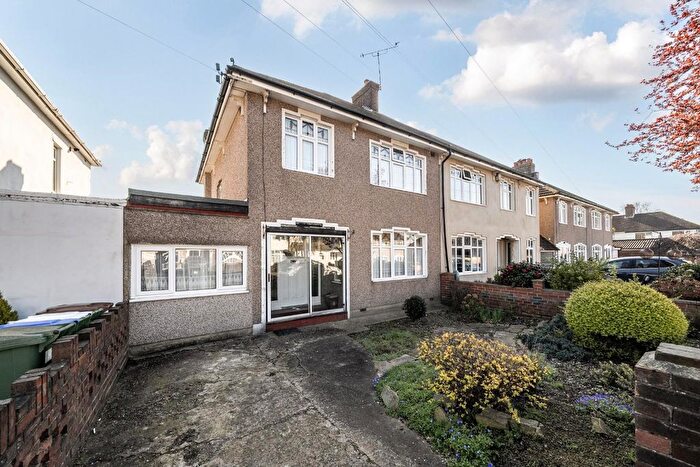 3 Bedroom Semi Detached House For Sale In Mayfair Avenue, Bexleyheath, DA7