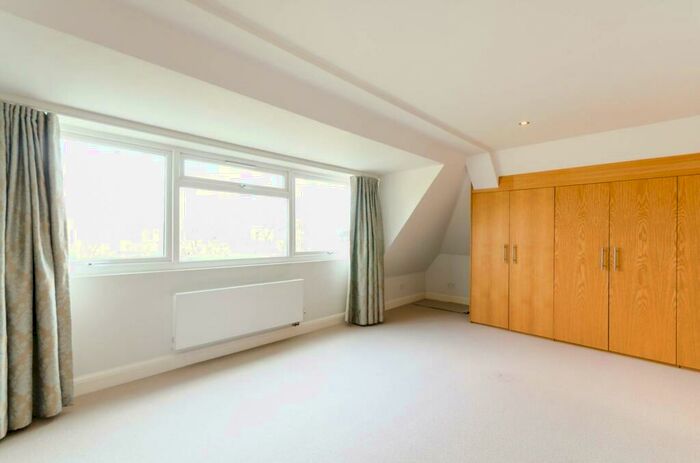 5 Bedroom Detached House To Rent In Albion Road, Coombe, Kingston Upon Thames, KT2