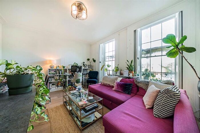 1 Bedroom Flat For Sale In New North Road, Hoxton, N1
