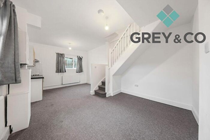 1 Bedroom Flat To Rent In Neasden Lane North Neasden London, NW10