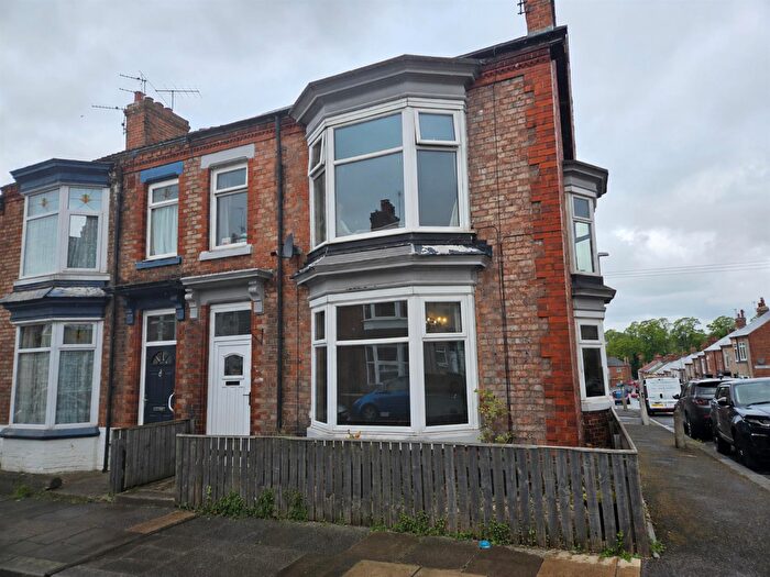 4 Bedroom Terraced House For Sale In Clifton Road, Darlington, DL1