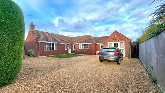 3 Bedroom Bungalow For Sale In Fulbridge Road, Werrington, Peterborough, PE4