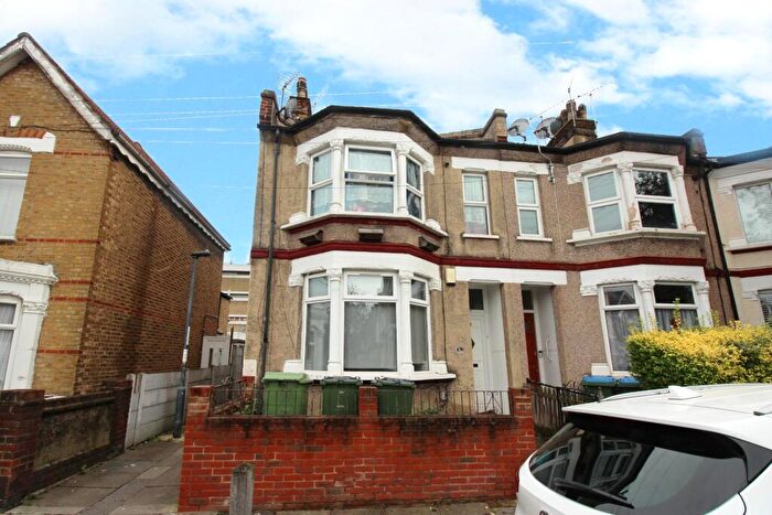 2 Bedroom Flat To Rent In Abbey Terrace, Abbey Wood, SE2