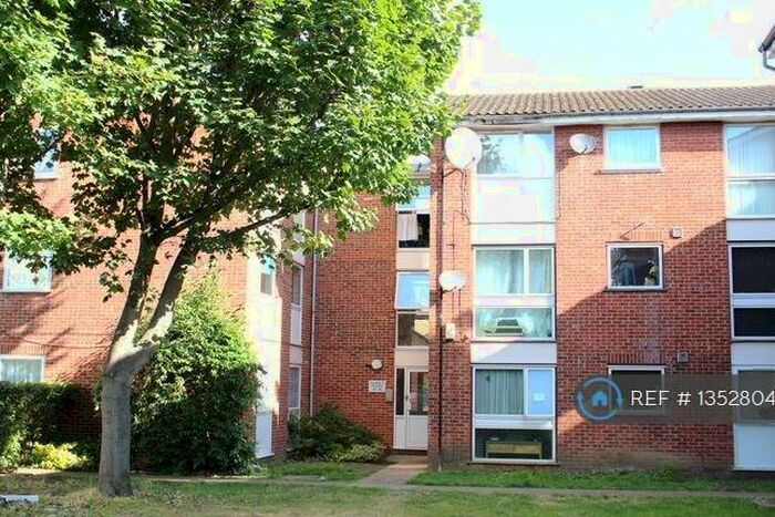 1 Bedroom Flat To Rent In Meads Court, London, E15