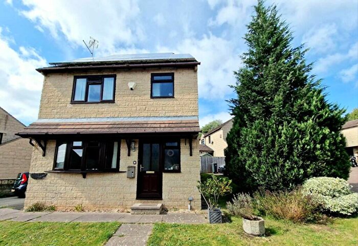 3 Bedroom Detached House For Sale In Swifts Hill View, Stroud, GL5