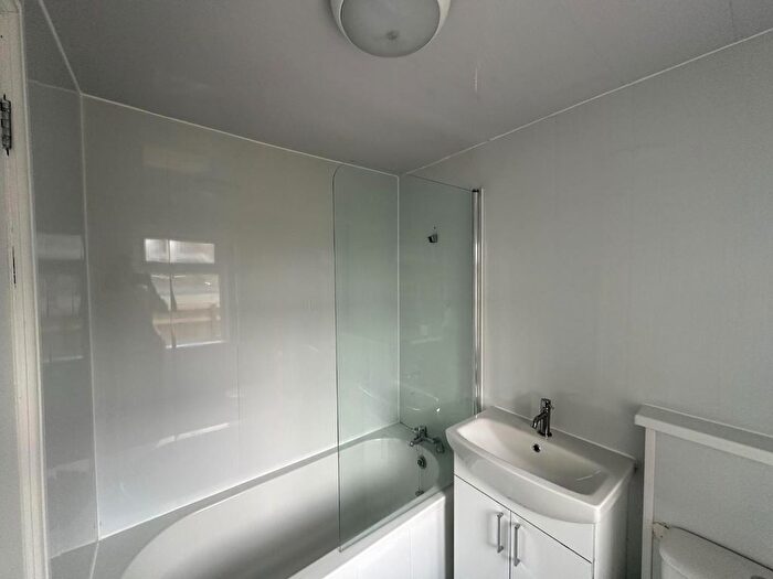 1 Bedroom Flat To Rent In Oxford Street, Colne, BB8