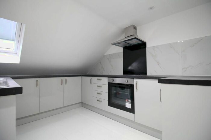 Studio To Rent In The Drive, Slough SL3