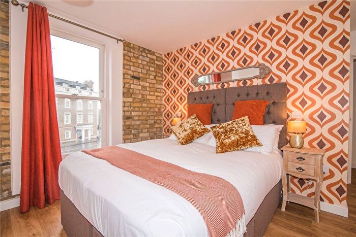 1 Bedroom Flat To Rent In Q House, Kew Bridge Road, TW8