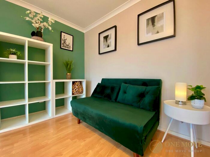 1 Bedroom Apartment To Rent In Culloden Close, Archers Lodge, SE16