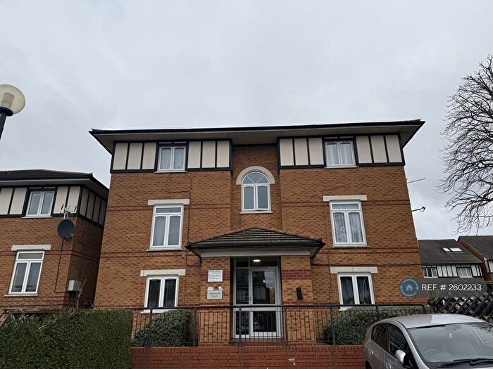 2 Bedroom Flat To Rent In Wheatcroft Court, London, NW4